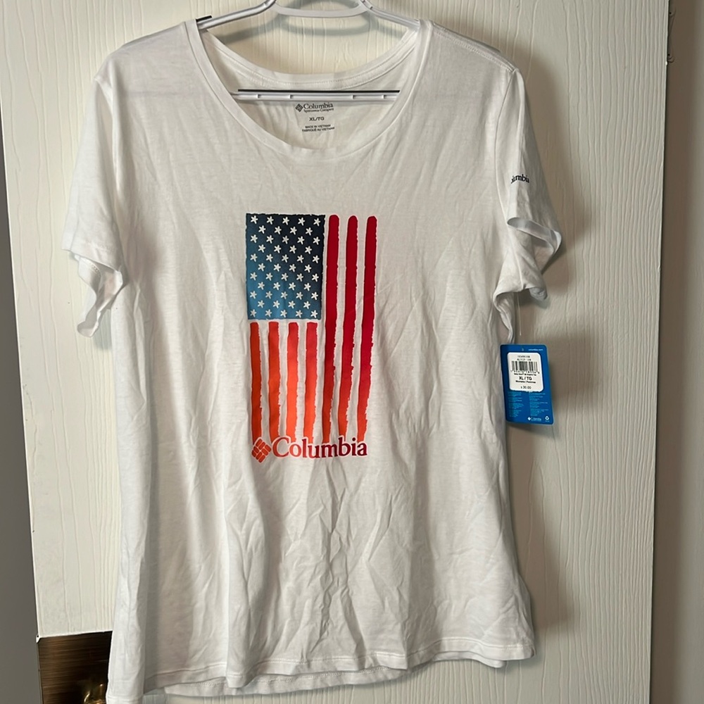 Ladies Columbia T shirt size XL. Brand New with tags.